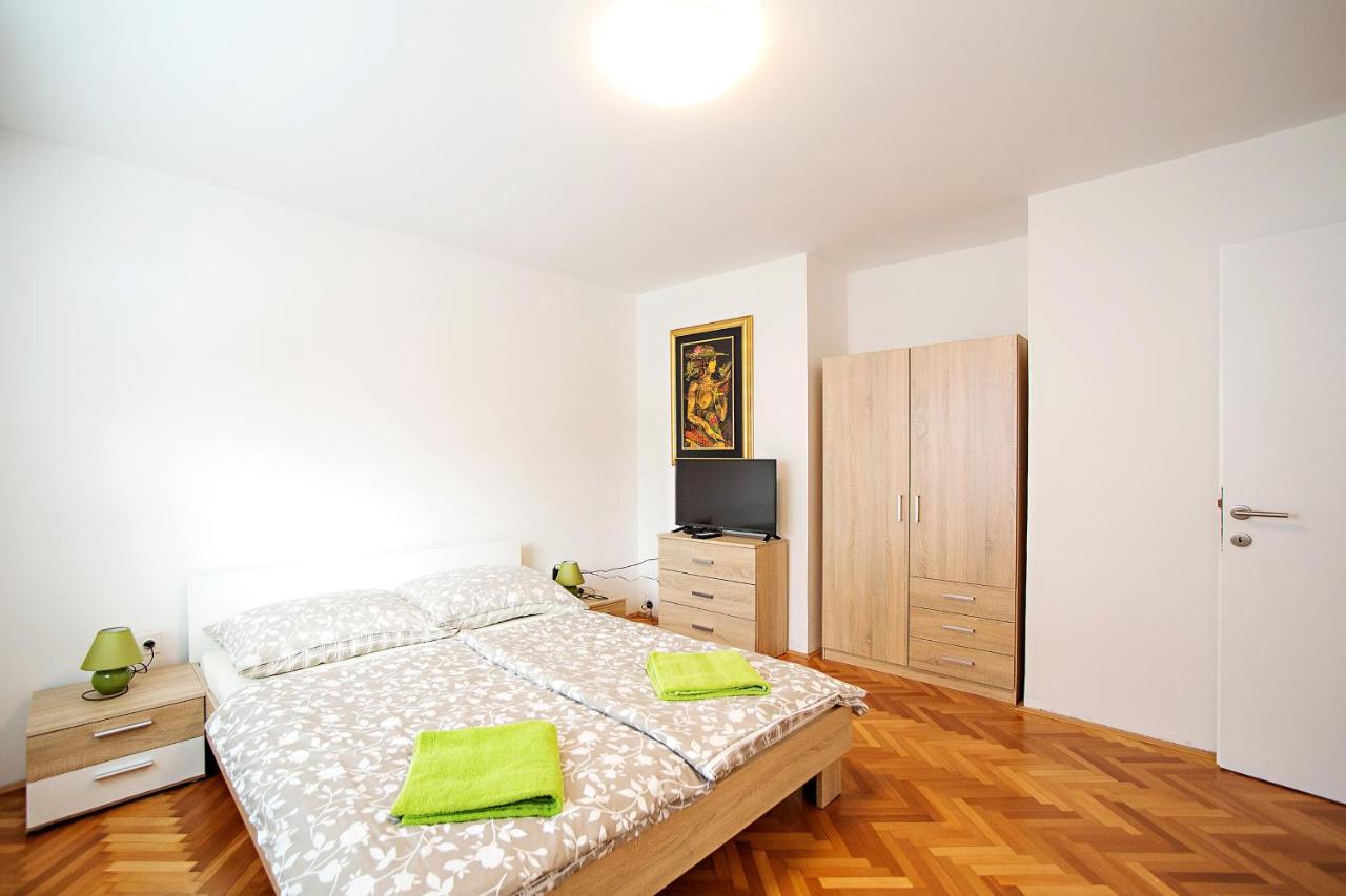 Sweet Apartments With Free Private Parking Ljubljana Kültér fotó