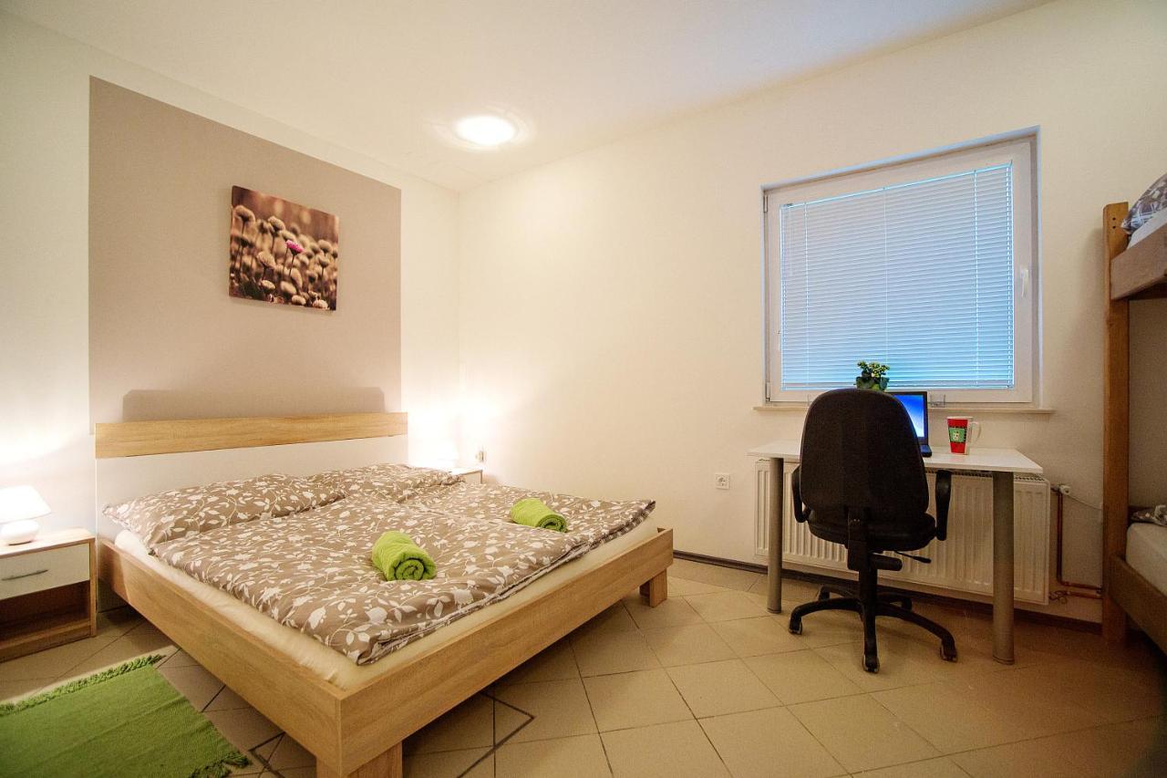 Sweet Apartments With Free Private Parking Ljubljana Kültér fotó